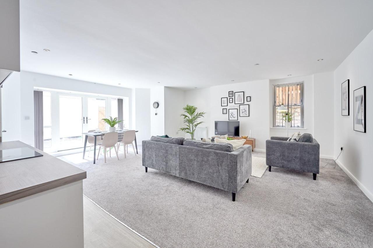 Modern 2 Bedroom Apartment In Preston Preston  Exterior photo